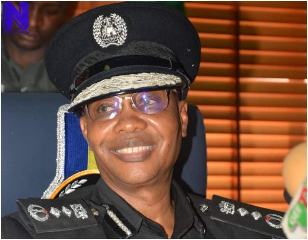 Residents boo IGP Baba in Lagos BABA