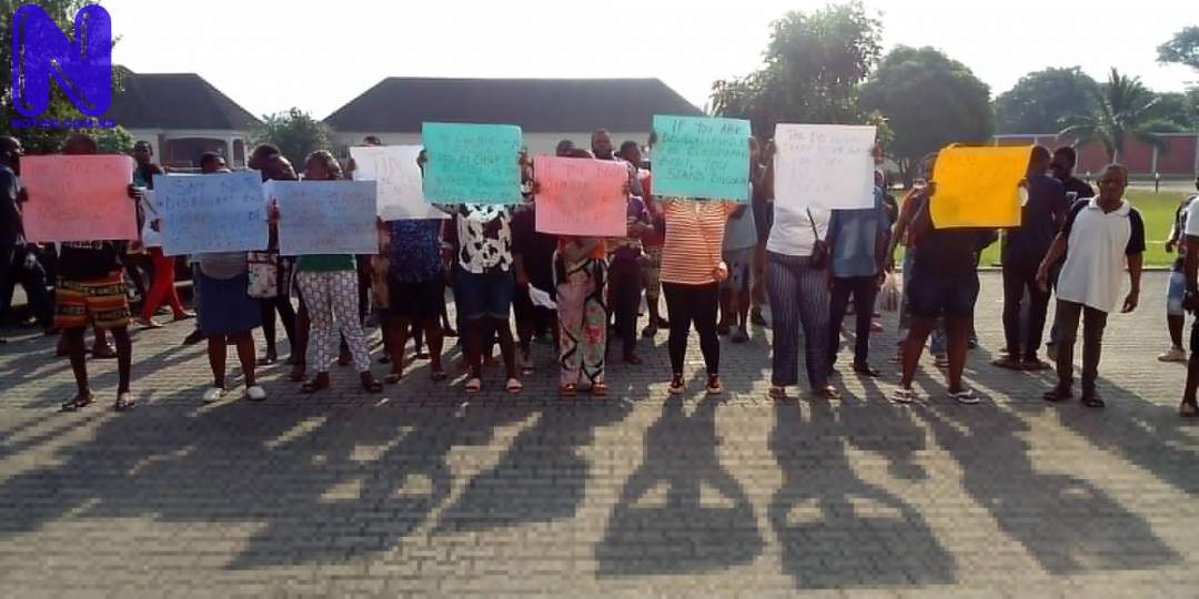 Delta community youths take protest to Olu of Warri - Election crisis COLLAGE-MAKER-01-DEC-2022-12