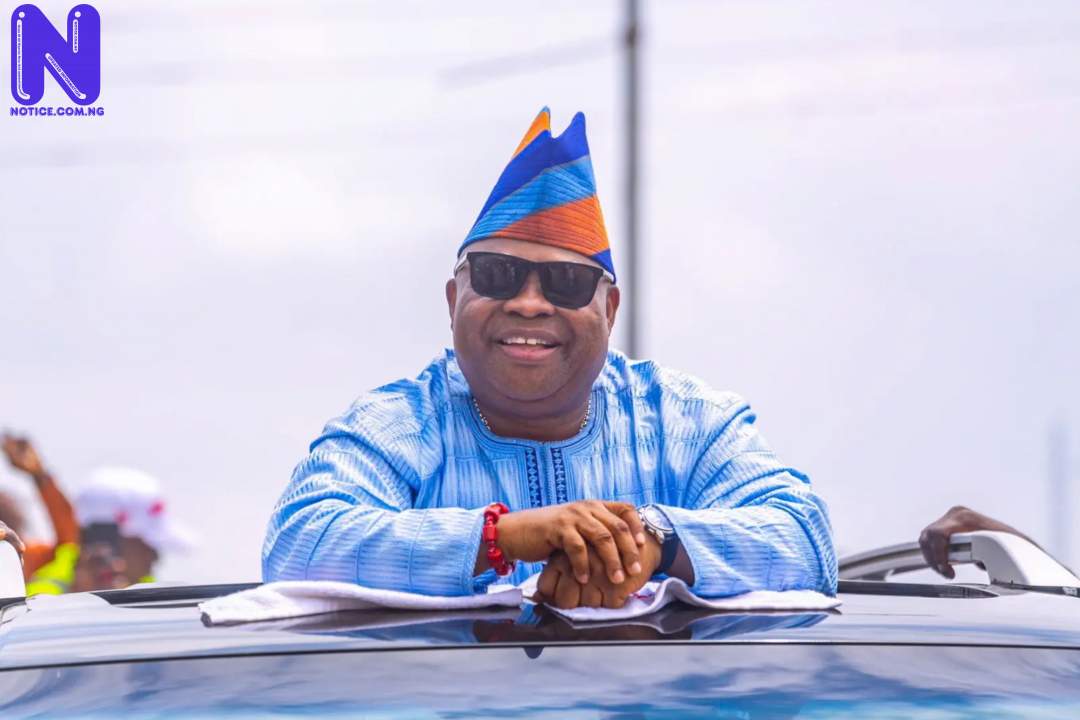 Workers give new Osun governor Adeleke rousing welcome to office COLLAGE-MAKER-27-NOV-2022-01