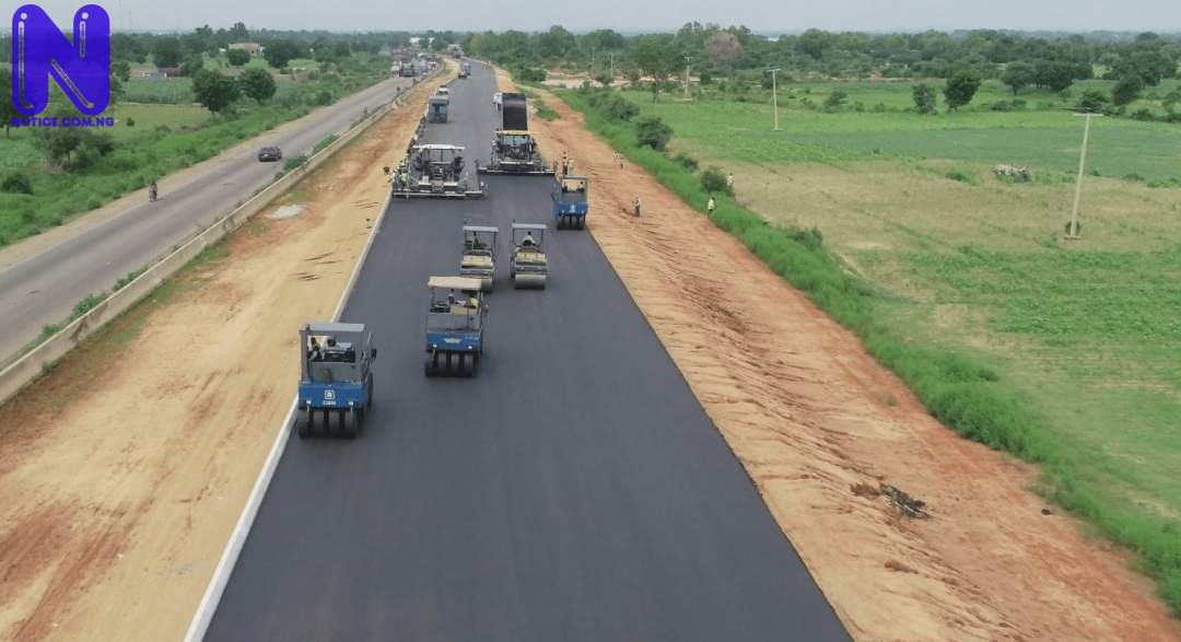 CONSTRUCTION-WORK-ONGOING-ON-ABUJA-KADUNA-KANO-ROAD