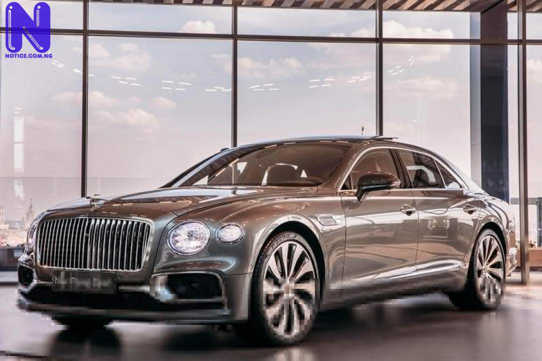 Even more Luxury - 2021 Bentley Flying Spur JTIUCI2E-20201-BENTLEY-FLYING-SPUR-52575