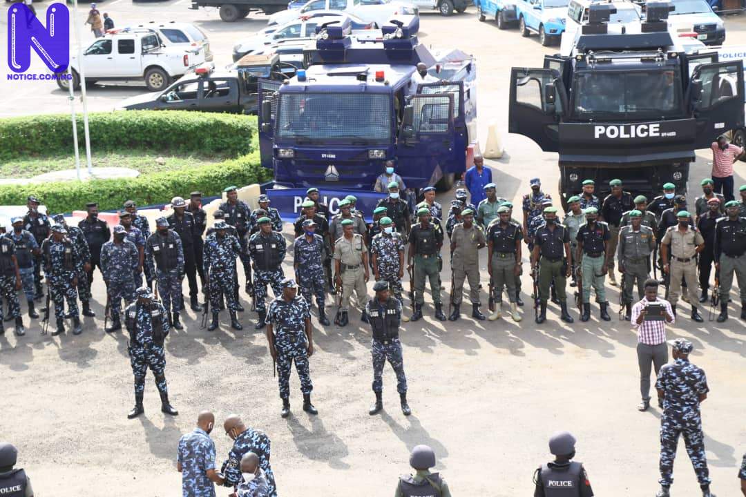 Police starts show of force in Lagos - Insecurity LAGOS-POLICE-120114