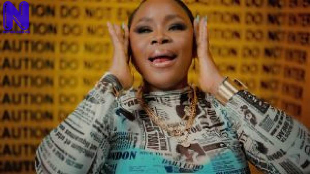 Download Video: Omawumi Ft Phyno - My LIfe OMA-300X16916256