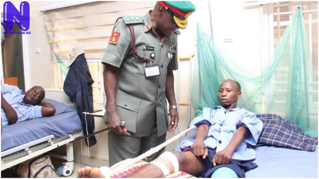 Injured Nigerian soldier on sick bed goes viral for saluting Army chief PJIMAGE-2021-07-09T140317