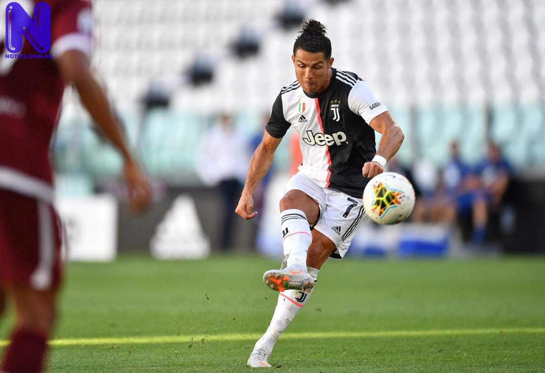 RONALDO-FREEKICK-SCALED